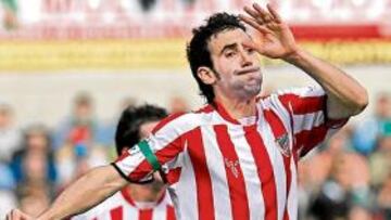 <b>FICHAJE. </b>El bilba¨ªno defender¨¢ la camiseta blanquivioleta dos temporadas.