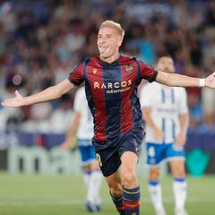 Cantero y Mustafi firman el primer triunfo del Levante