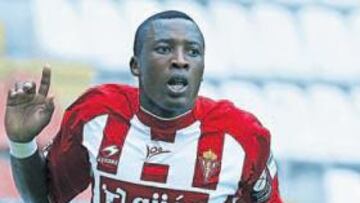 <b>CONGO.</b> El máximo accionista quiere que el Sporting cierre la renovación del goleador cuanto antes.