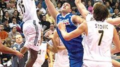 El Madrid destroza al Lleida y continúa líder