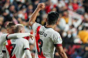 Falcao celebra su gol al Barça.