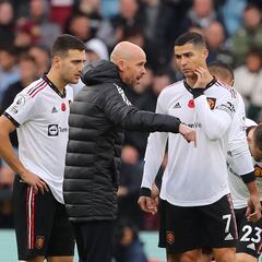 Ten Hag accuses United players of not following rules in Aston Villa defeat