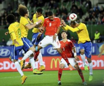 Brasil venció 2-1 a Austria en duelo amistoso disputado en Viena.