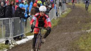 La júnior que tuteó a
las estrellas en barro