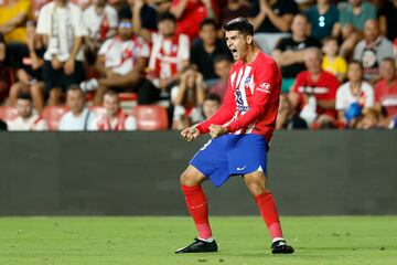 0-6. Álvaro Morata celebra el sexto gol que marca en el minuto 83 de partido.