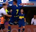 Figura de Boca pegó este planchazo en el cuello a un rival