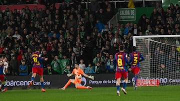 Parada de Manex Lozano a Joan García.
