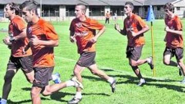 <b>ENSAYO. </b>El Huesca jugará hoy su último partido de preparación del stage de Bensque.