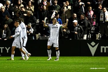 Aprobados y suspensos del Ceuta: de la tormenta al control