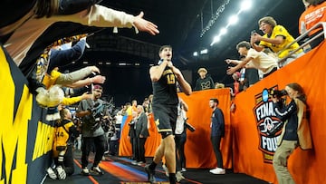 Aday Maray, en el Lucas Oil Stadium después del triunfo de Michigan en semifinales.