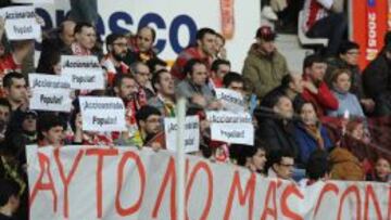 La LFP también ha denunciado pancartas como ésta en el Sporting-Numancia.
