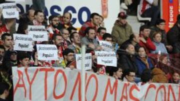 La LFP tambi&eacute;n ha denunciado pancartas como &eacute;sta en el Sporting-Numancia.
 