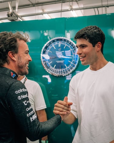 Un regalo en blanco y verde para Carlos Alcaraz en Manamá