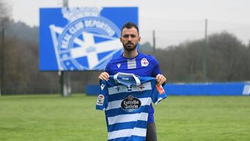 Çolak se presentó con el Depor