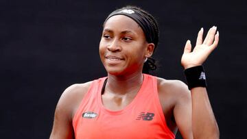 ZAPOPAN, MEXICO - OCTOBER 19: Coco Gauff of the United States acknowledges the crowd after defeating Elisabetta Cocciaretto of Italy on day three of WTA Guadalajara Open Akron 2022, part of the Hologic WTA Tour, at Centro Panamericano de Tenis on October 19, 2022 in Zapopan, Mexico. (Photo by Matthew Stockman/Getty Images)