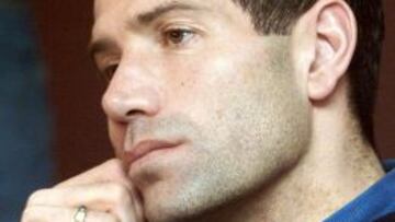 Enzo Scifo, destituido como entrenador del RAEC Mons