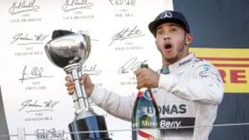 Lewis Hamilton celebra su &eacute;xito en Suzuka.