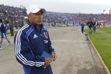 En 2011 dio el gran salto y firmó por la U, donde tuvo un complejo arranque.