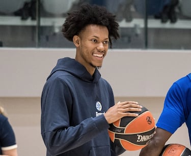 Se trata del tercer fichaje NBA del Maccabi Tel Aviv para la próxima temporada. Aunque haya tenido más protagonismo en la G League, Jeff ha disfrutado de 87 partidos en la NBA entre 2021 y 2025. En la última campaña, al igual que sus dos compañeros mencionados anteriormente, militó para Philadelphia 76ers, donde jugó 41 partidos y promedió siete puntos por encuentro, el mejor registro de su carrera.