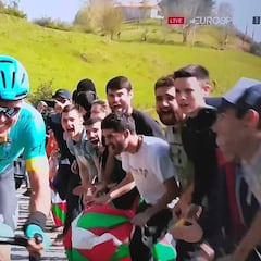 Pedro León, en plena carrera, apoyó a su hermano Luis León