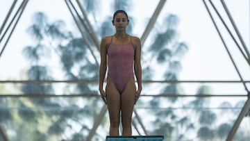 Paola Espinosa durante una prueba en trampol&iacute;n