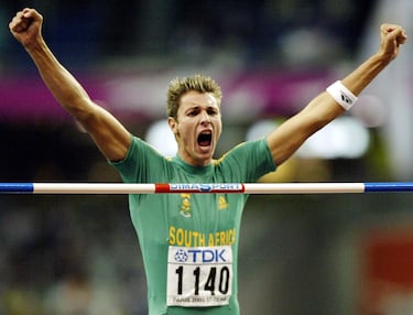 Warrenton, 11 de junio de 1982-Pretoria, 1 de julio de 2024. 42 años. Saltador de altura sudafricano. Se proclamó campeón del mundo en París 2003 con una marca de 2,35. Su mejor salto fue de 2,38. Apareció muerto por varios disparos.