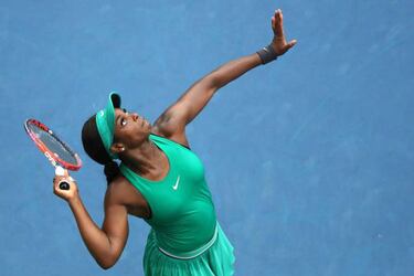 Rain halts Halep as Muguruza's defence ends and Wozniacki retires