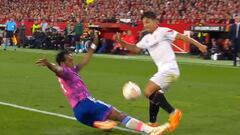 “Es penalti, salvo que el reglamento haya cambiado...”