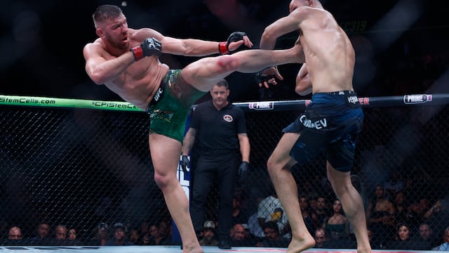 Chimaev dominated du Plessis with a unanimous decision (50-44) to be crowned middleweight champion at UFC 319.