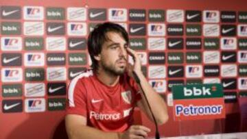 Beñat en rueda de prensa.