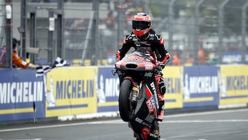 ManuGasss entró a una rueda en la meta de Le Mans.