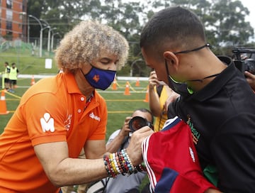 Pibe Valderrama: "Estoy dolido, pero Maradona nunca se va a ir"