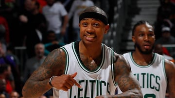ATLANTA, GA - JANUARY 13: Isaiah Thomas #4 of the Boston Celtics reacts after hitting a three-point basket in the final minute of their at 103-101 against the Atlanta Hawks Philips Arena on January 13, 2017 in Atlanta, Georgia. NOTE TO USER User expressly acknowledges and agrees that, by downloading and or using this photograph, user is consenting to the terms and conditions of the Getty Images License Agreement.   Kevin C. Cox/Getty Images/AFP
 == FOR NEWSPAPERS, INTERNET, TELCOS &amp; TELEVISION USE ONLY ==