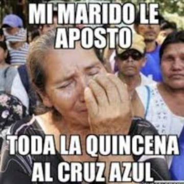Los internautas hicieron leña del árbol cáido después de otra derrota de Cruz Azul en el torneo.