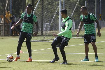 Atlético Nacional se prepara para enfrentar a Colo Colo en la Libertadores y a Huila en la semifinal de la Liga Águila.