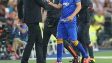 Morata saluda a Allegri.