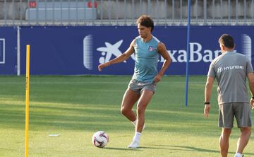 El delantero portugués, João Félix, entrenando en las instalaciones deportivas del Cerro del Espino. 