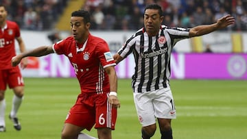 Bayern de Vidal tropieza con el Eintracht que termina con 10