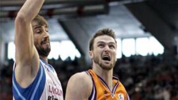 El Valencia desgasta a Lagun Aro y jugará las semis