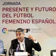 "La Liga debería obligar a los clubes a tener fútbol femenino"