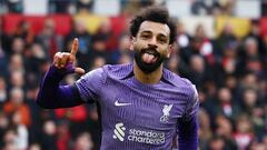 Mohamed Salah, jugador del Liverpool, celebra el gol anotado ante el Brentford.