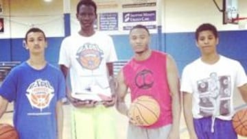 El hijo de Manute Bol: "Quiero terminar lo que ¨¦l no pudo"