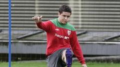 Herrera revienta los plazos y quiere jugar