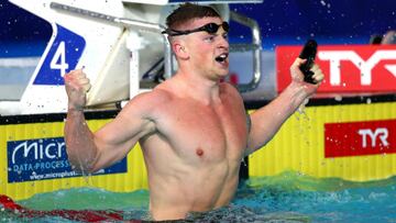 Adam Peaty smashes 100m breaststroke world record