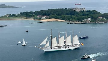 Es un bergantn-goleta de la Armada Espa?ola destinado a la formacin de los futuros oficiales. Botado en 1927, ha dado varias vueltas al mundo y representa a Espa?a en numerosos puertos internacionales. Sirve como aula flotante durante los cruceros de instruccin, donde los guardiamarinas aprenden navegacin, maniobra y vida marinera. Es uno de los veleros ms emblemticos del mundo.