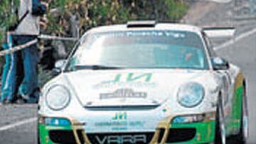 Vallejo se lució con su Porsche.