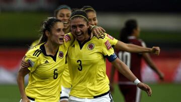 La defensora central es la capitana de la Selección Colombiana Femenina y actualmente juega para el Valencia de España. Con la Selección alcanzó a llegar a los octavos de final del Mundial de Fútbol que se llevó a cabo en Canadá en el año 2015.
Las fases preliminares en el fútbol femenino en los Juegos
Panamericanos se llevarán a cabo el domingo 28 de julio, miércoles 31, sábado 3 de agosto y martes 6 de agosto. La final se disputará el viernes 9. Los duelos se jugarán en el estadio de San Marcos.