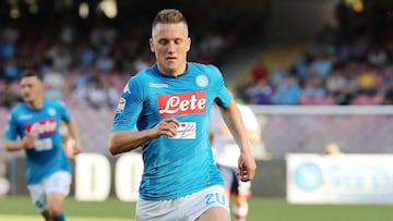 Napoli deny Zielinski injured in Milik prank
