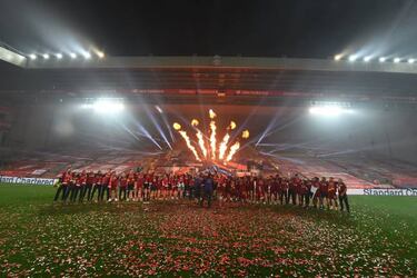 Klopp insists Liverpool 'will not stop' after lifting Premier League title