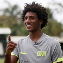 Talles Magno, perla brasileña, se rompe el pie durante el carnaval